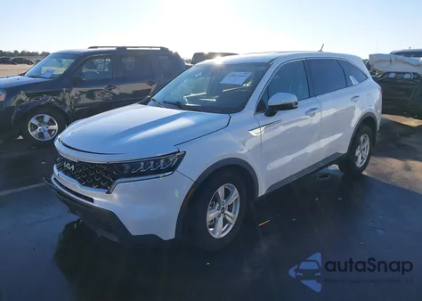 2022 Kia Sorento Lx z USA, uszkodzony, nr VIN 5XYRG4LC0NG115750